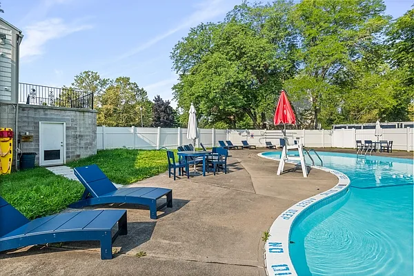 Poolside Lounge Chairs