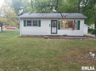 205 E Elm St, Loami, IL 62661