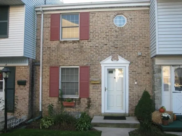 974 E Maple St #U-0013, Palmyra, PA 17078