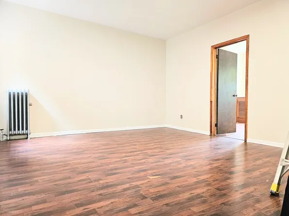 5222 8th Avenue 3RD FLOOR image 1 of 13