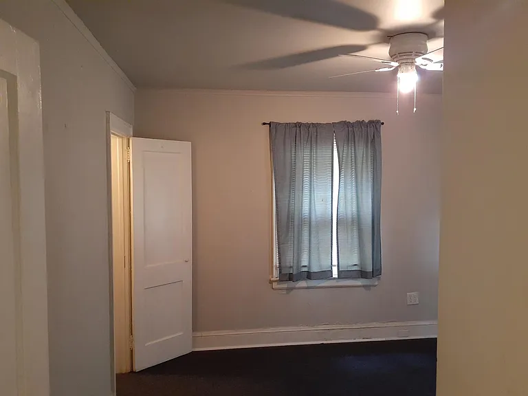 2302 Greenland Ave — Photo 2