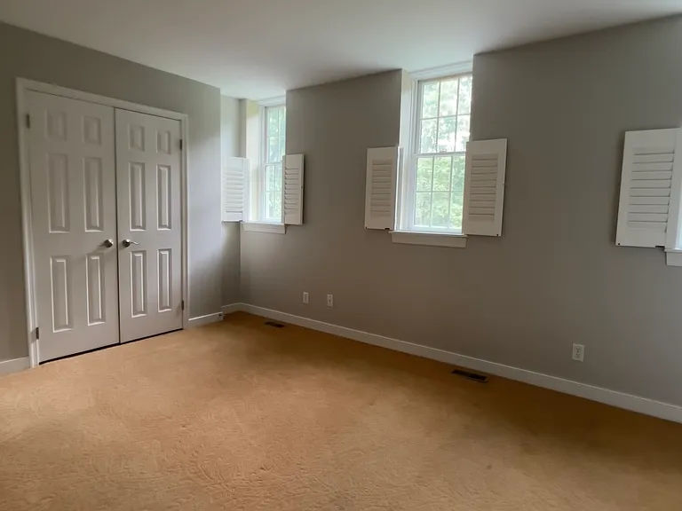 331 Glenpark Ln — Photo 31