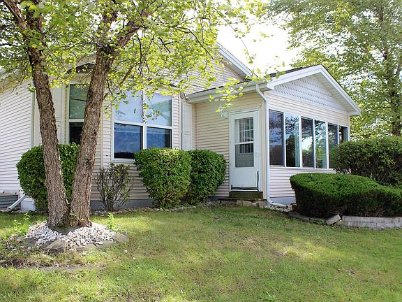 2nd image of 3520 Blue Heron Cir