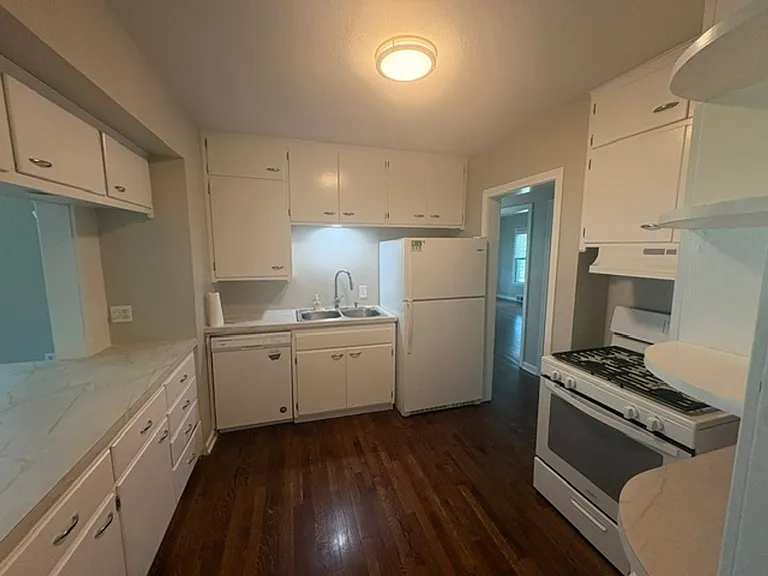 406 N Armstrong St — Photo 4