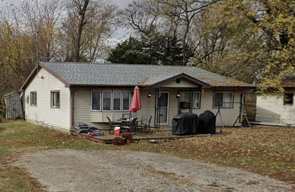 2nd image of 404 N Harrison St