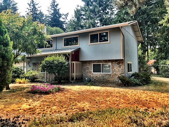 3rd image of 236 NE 148th Ave