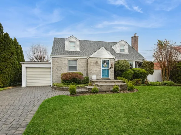 1759 Maurice Avenue, East Meadow, NY 11554