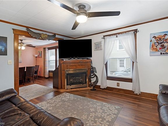 2nd image of 222 Harvard Ave