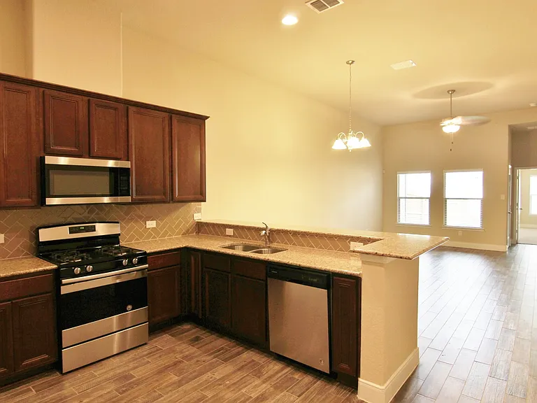 1243 Old FM 306 — Photo 3