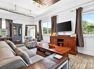 626 Old Lytle Cove Rd, Swannanoa, NC 28778