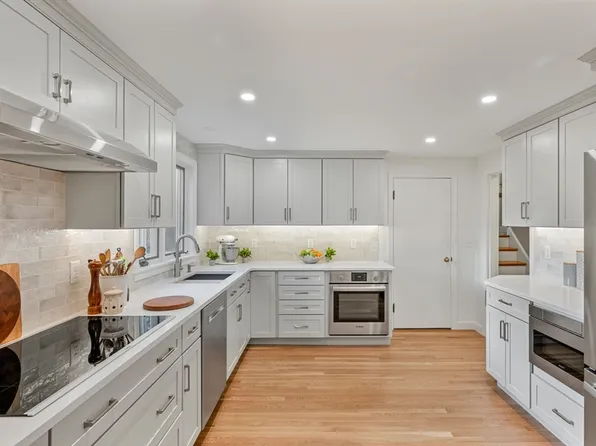 112 Dalton Rd, Belmont, MA 02478