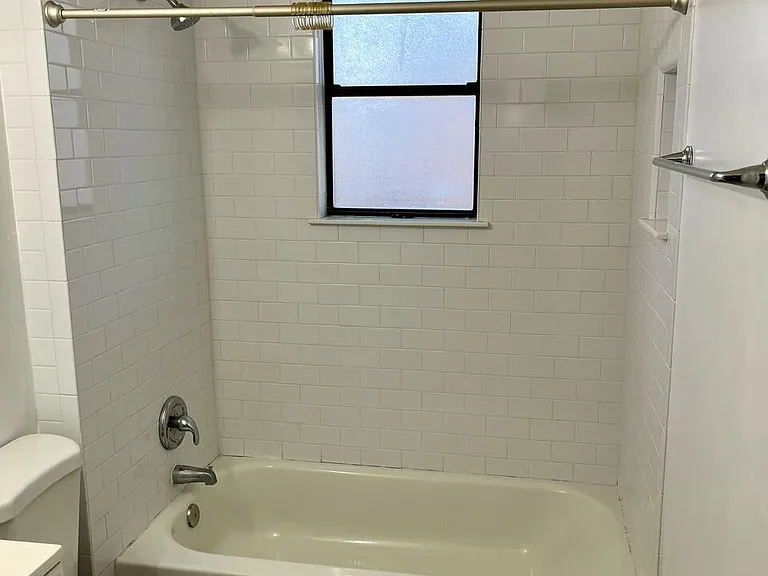 8903 Hipps Rd — Photo 10