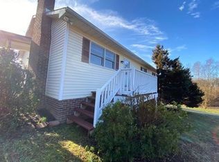 1090 Baileytown Church Rd, Walnut Cove, NC 27052