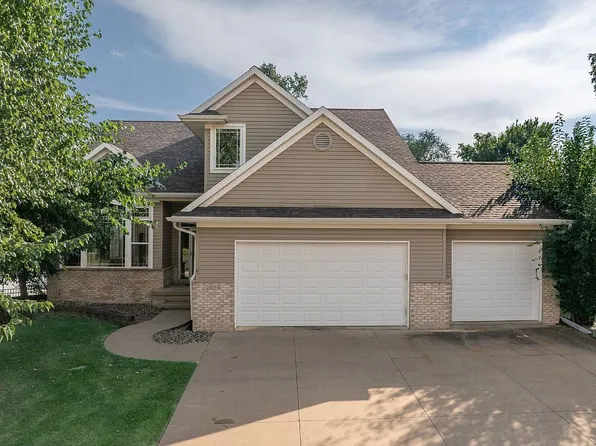 2654 Mulberry Ct, Marion, IA 52302
