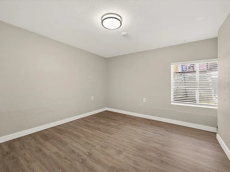 1736 King St #B — Photo 7