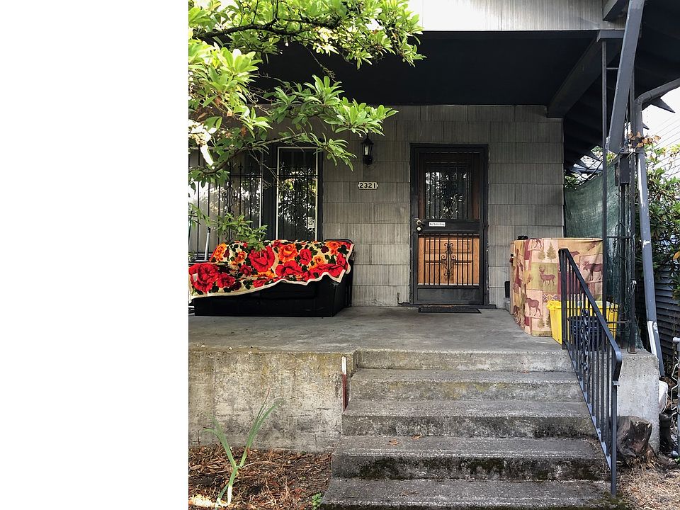 2nd image of 2321 N Lombard St