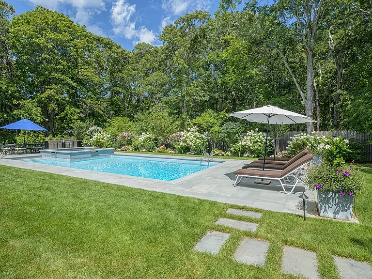 55 Shinnecock Rd #A — Photo 20