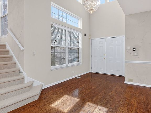 2nd image of 1108 Oxford Ct