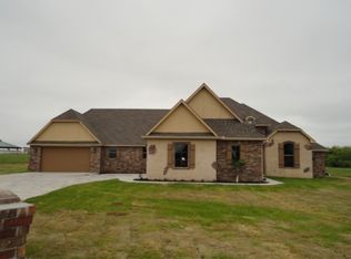 2011 London Pl, Harrah, OK 73045
