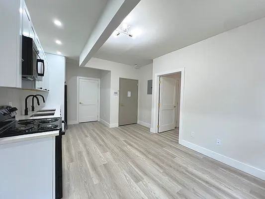 Rented by MADEHOME | media 33