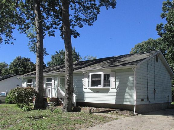 3rd image of 210 Hargrove Ave