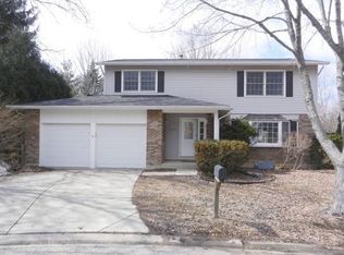 730 Huntington Ct, Algonquin, IL 60102