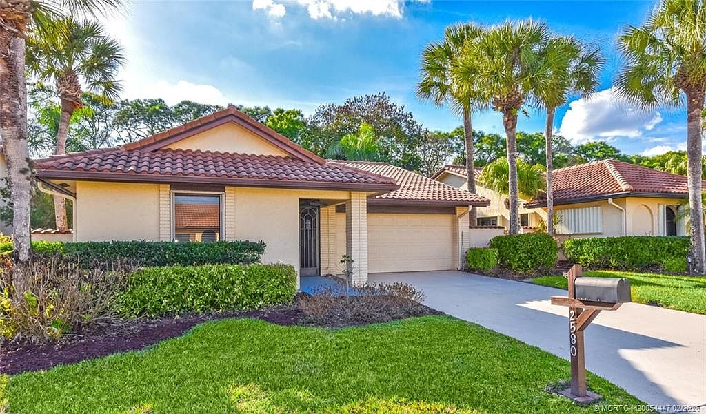 2580 SW Bobalink Ct