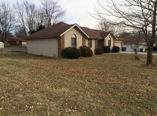 512 S Lincoln Ave, Strafford, MO 65757