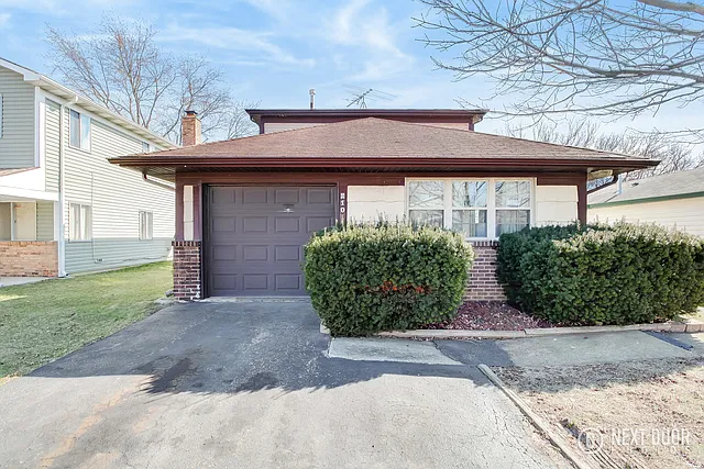 210 Far Hills Dr photo 1