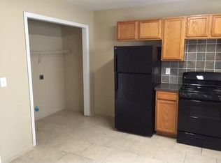 5102 Brooktree Dr, Charlotte, NC 28208