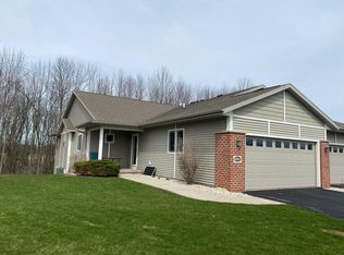 1276 Meadowbrook #1, Cleveland, WI 53015