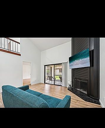 4th image of 2360 Sun Valley Cir