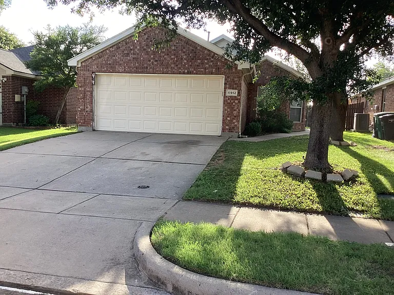 11912 Porcupine Dr — Photo 1