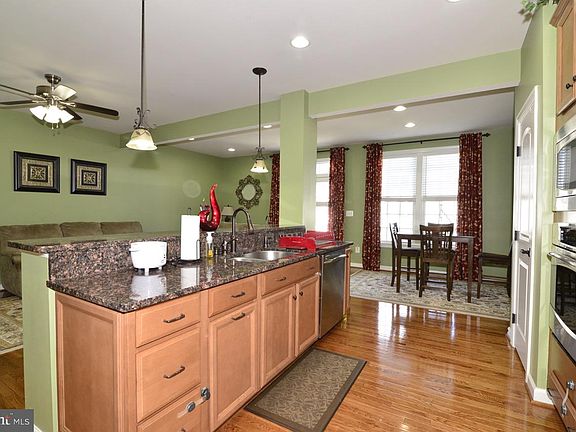 4th image of 21253 Park Grove Ter