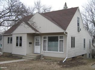 854 W Empire St, Freeport, IL 61032