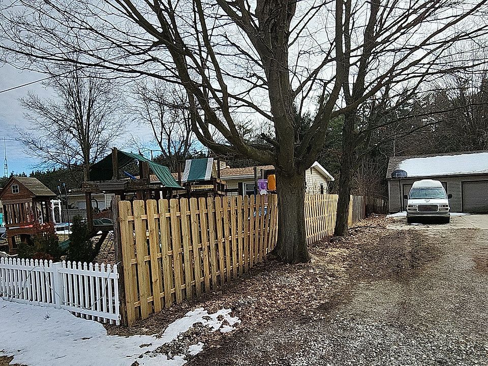 2nd image of 3241 Sharp Rd
