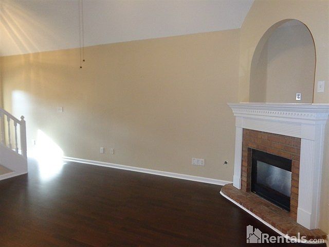 2nd image of 1172 Cordova Green Dr