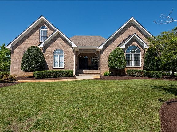4th image of 3104 Stonewood Dr