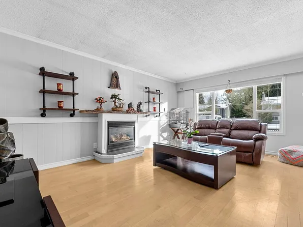 26953 28a Ave, Langley, BC V4W 3A1