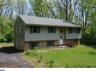 224 Chapel Hill Rd, Sinking Spring, PA 19608