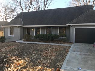 6317 W 101st St, Overland Park, KS 66212