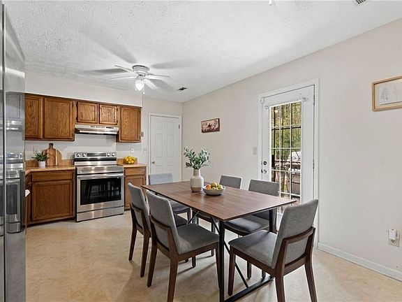 3rd image of 5385 Garvey Dr