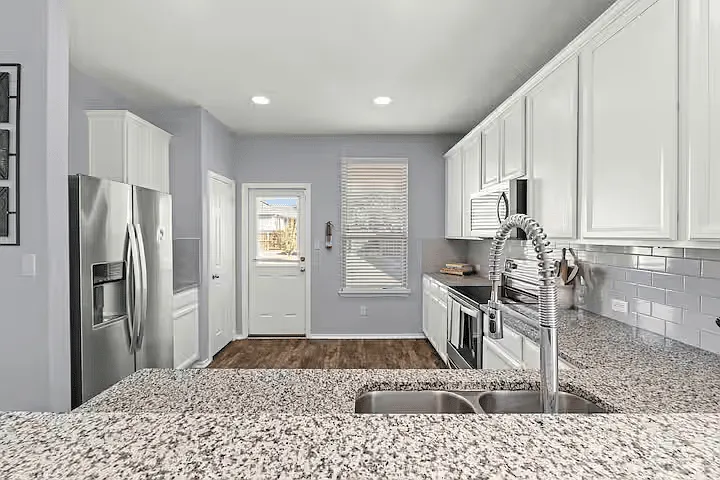 512 Hummingbird Ln — Photo 4