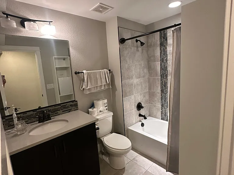 356 Pascal St — Photo 14