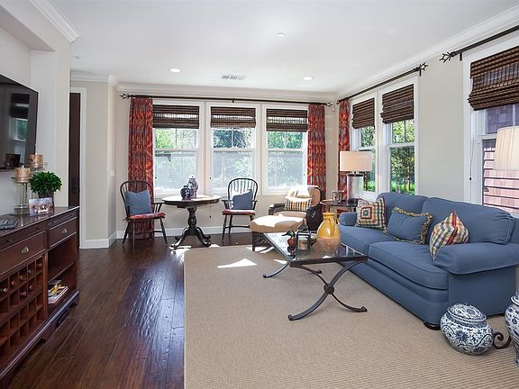 2nd image of 18 Camellia Ct