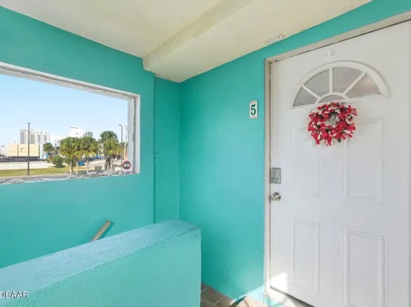 715 Harvey Ave APT 5, Daytona Beach, FL 32118