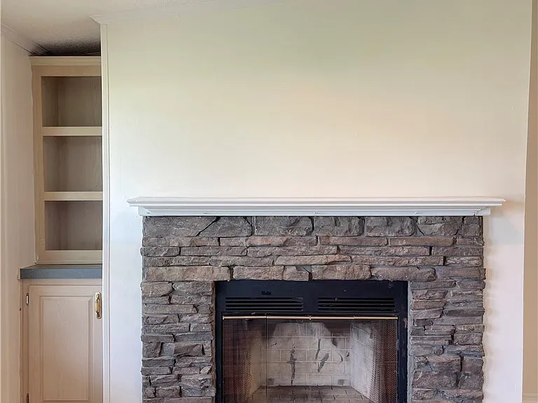 424 Washington Ln — Photo 8