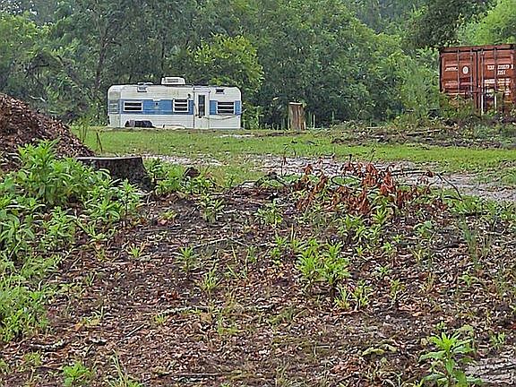 2nd image of 935 Archer Rd