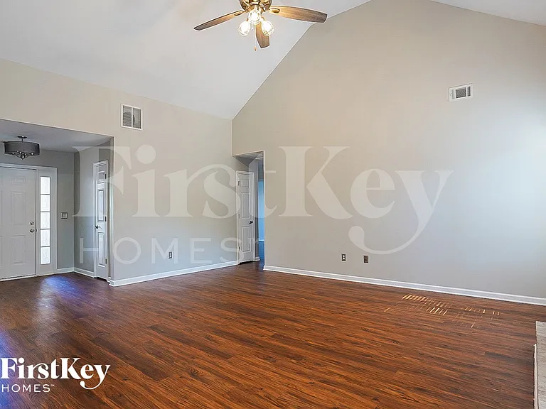77 Pebble Creek Dr — Photo 4