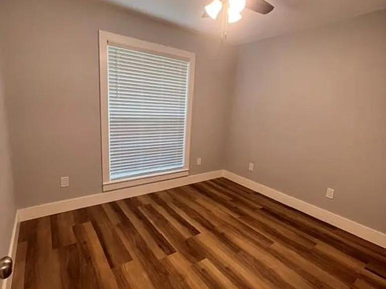 200 Deen Ave — Photo 14